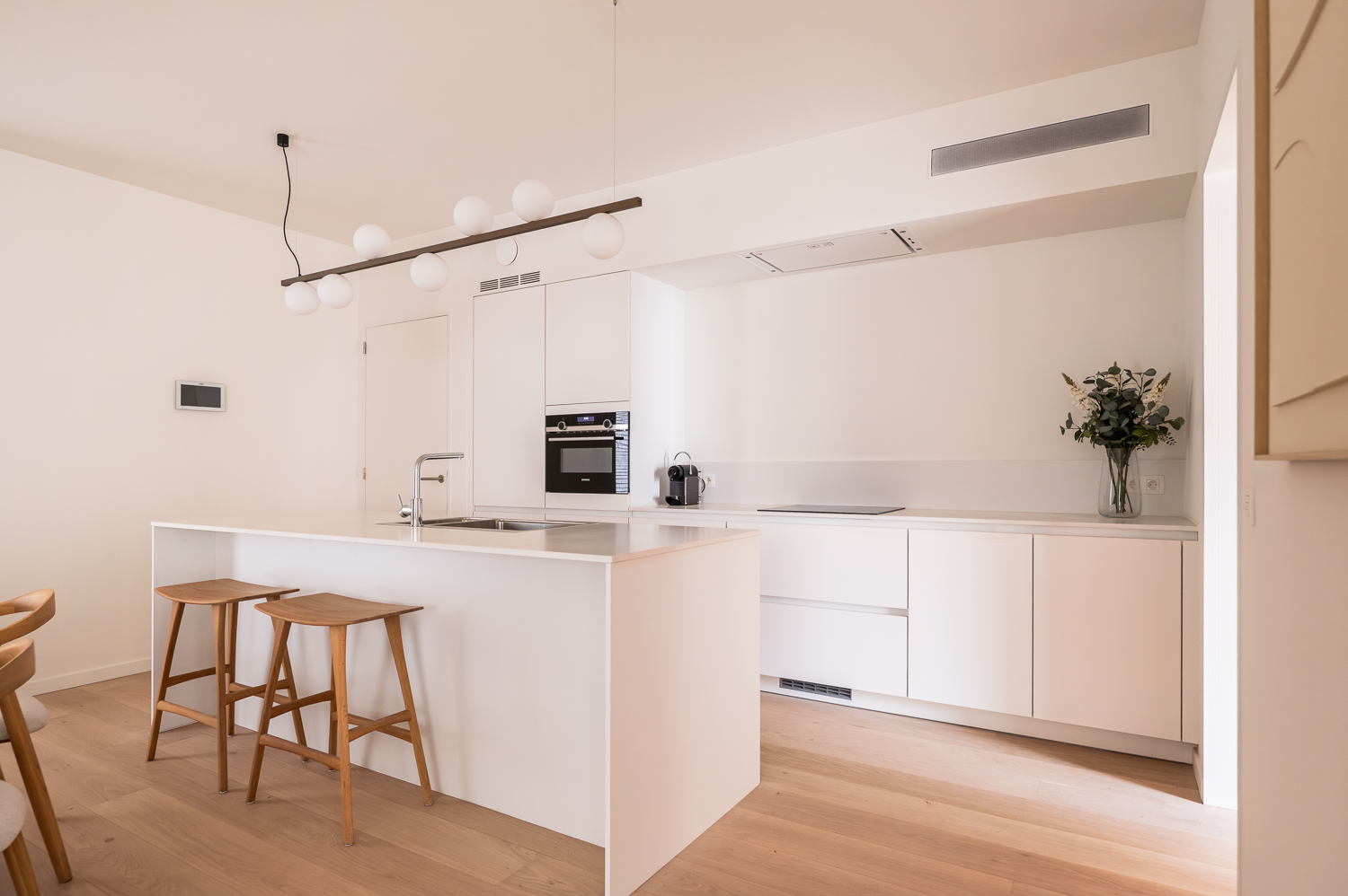 Volledig uitgeruste keuken in een instapklaar appartement in Burenberg